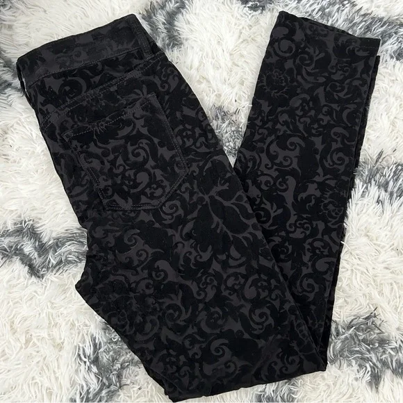 NYDJ Samantha Black Medallion Velvet Embroidered Jeans - Picture 4 of 9